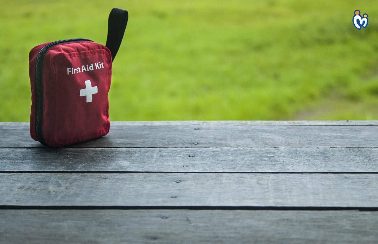 First-Aid Paraphernalia you need to keep near you always