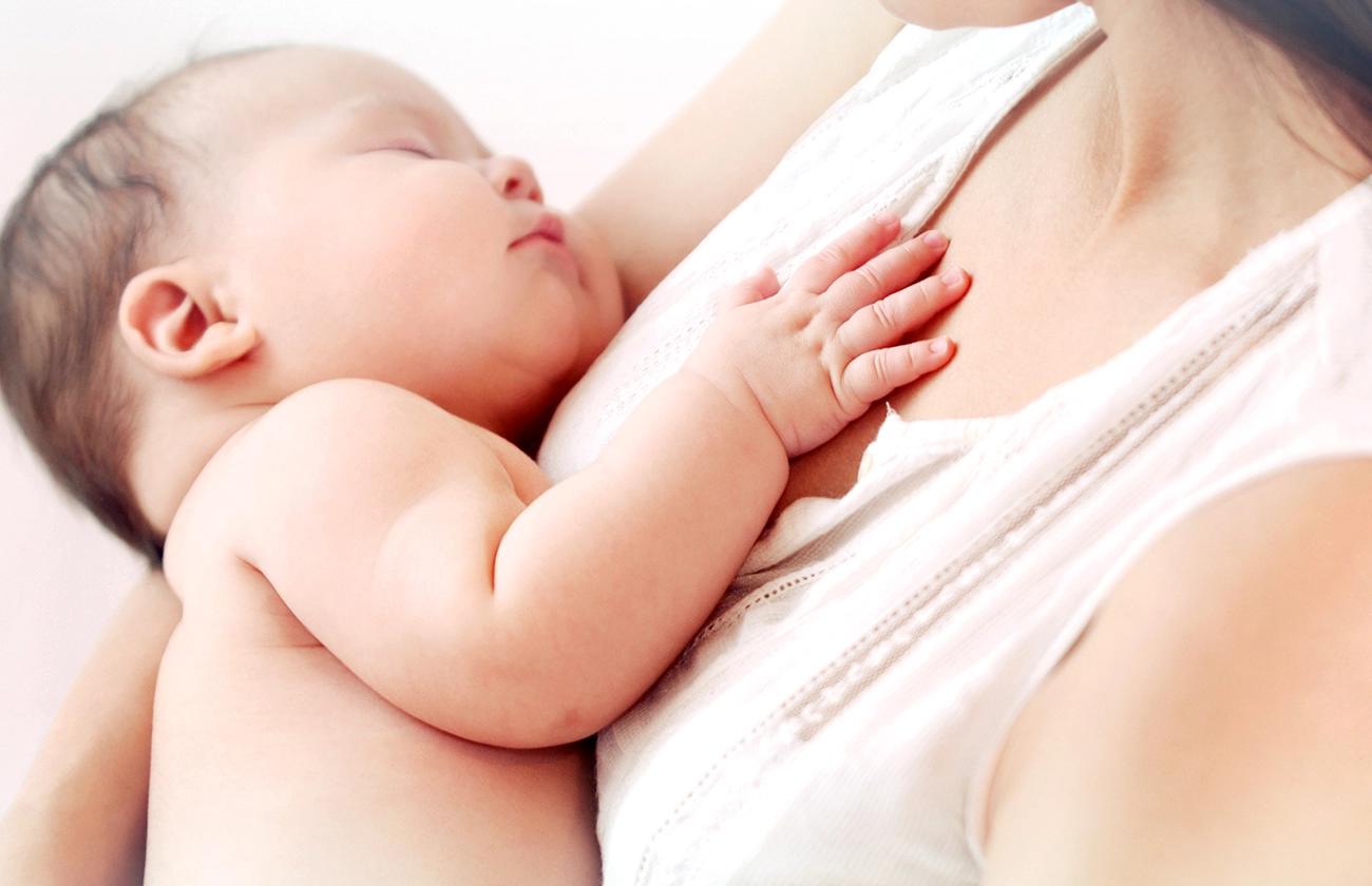 5 Amazing Benefits of Making Skin-To-Skin Contact With Your Newborn