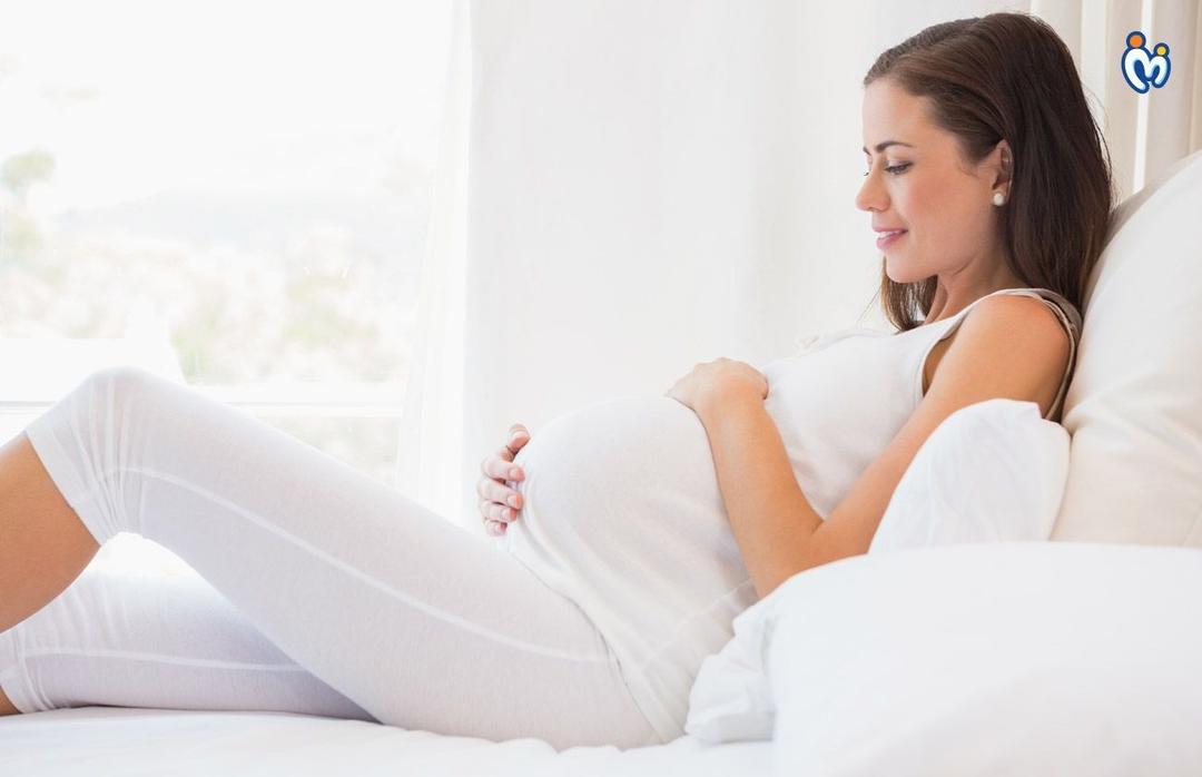 Oil Massage during Pregnancy Pros & Cons
