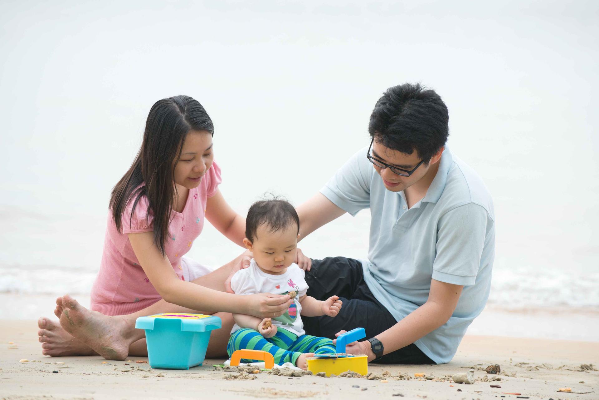 The Ultimate Checklist for your Baby's First Day Outdoors